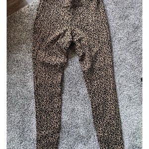 old navy cheetah print leggings
